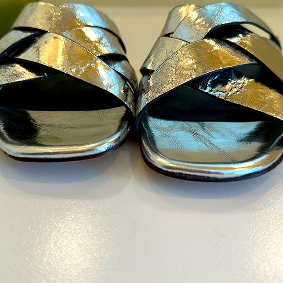 NewTory Burch Metallic Silver Slide Sandals. Size 8.5M. - Picture 9 of 10